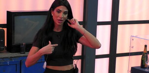 Rasha Younes su Omer Elomari