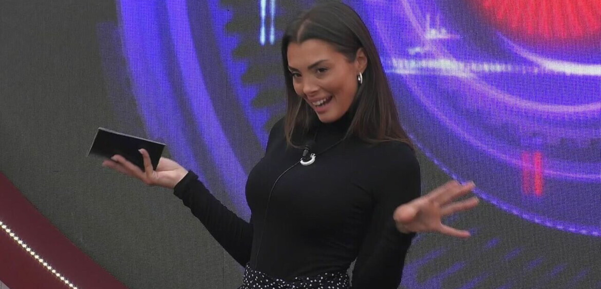 Grazia Kendi spara a zero