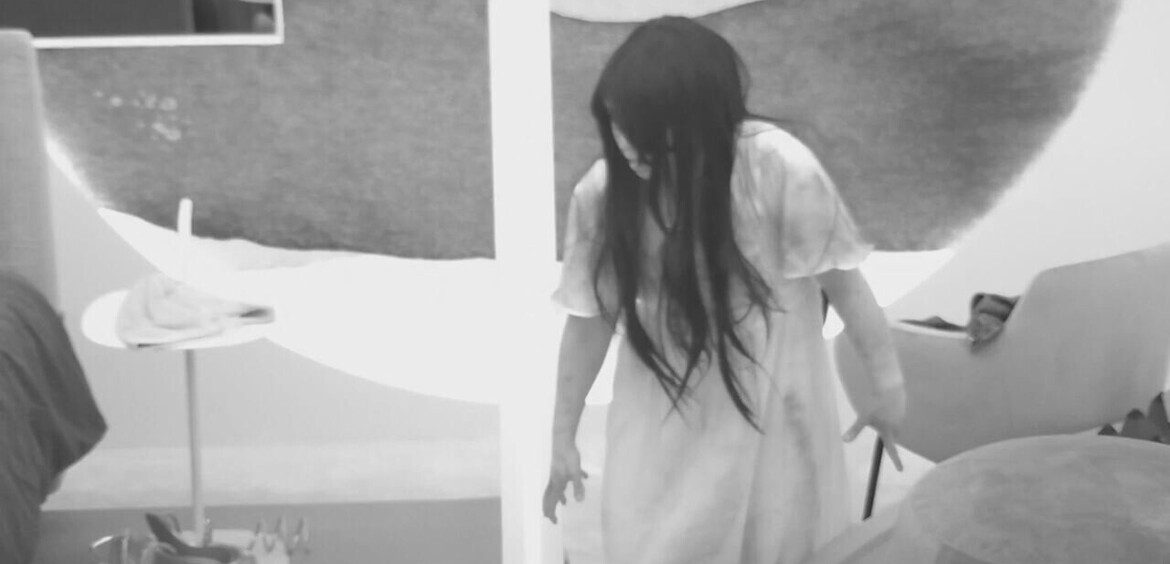 Un'apparizione a luci spenteà