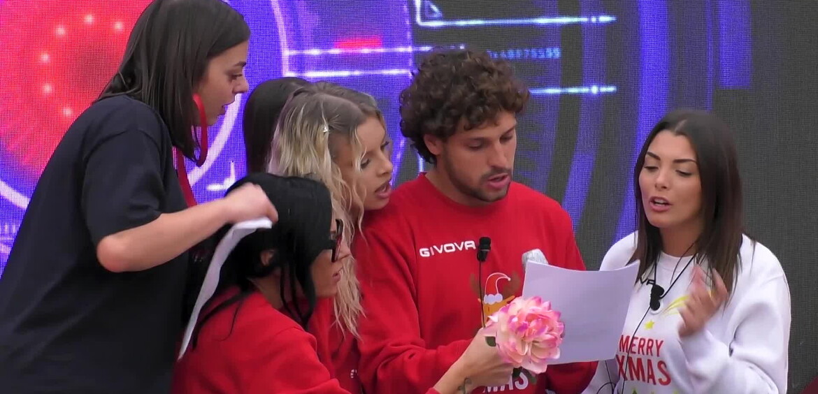 Un karaoke improvvisato fa scatenare i concorrenti