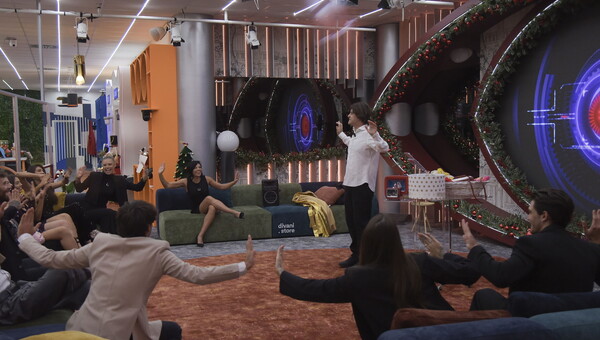 Sabato sera in stile chic con ospite a sorpresa