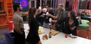 L'ultimo brindisi nella Casa