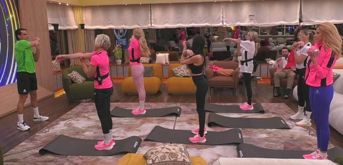 Il primo allenamento di gruppo nella Casa di Grande Fratello VIP&agrave;