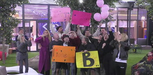 Auguri e brindisi per la figlia di Renato