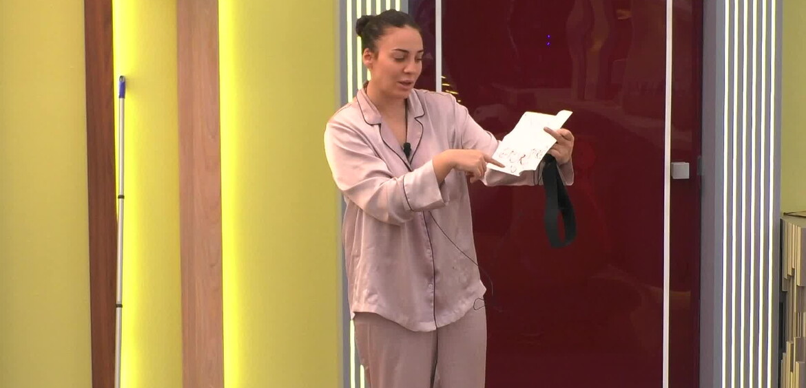 Bigliettini segreti e sospetti tra Francesca e Raimondo