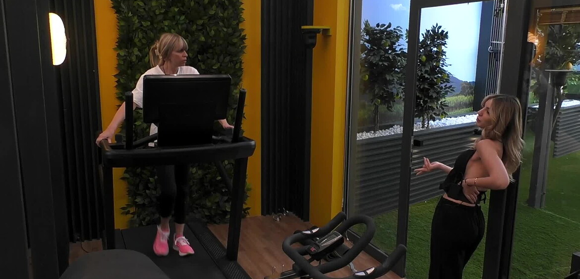 Il regalo di Blu Barbara per Renato scatena la reazione di Lucia