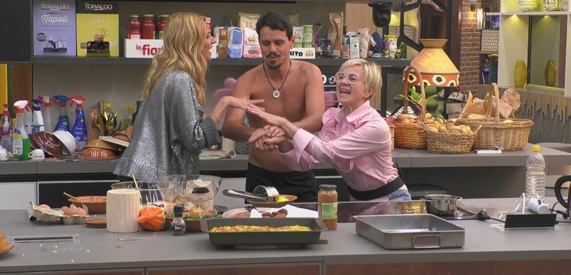 Lo scontro si allarga ad Antonella e Renato&agrave;