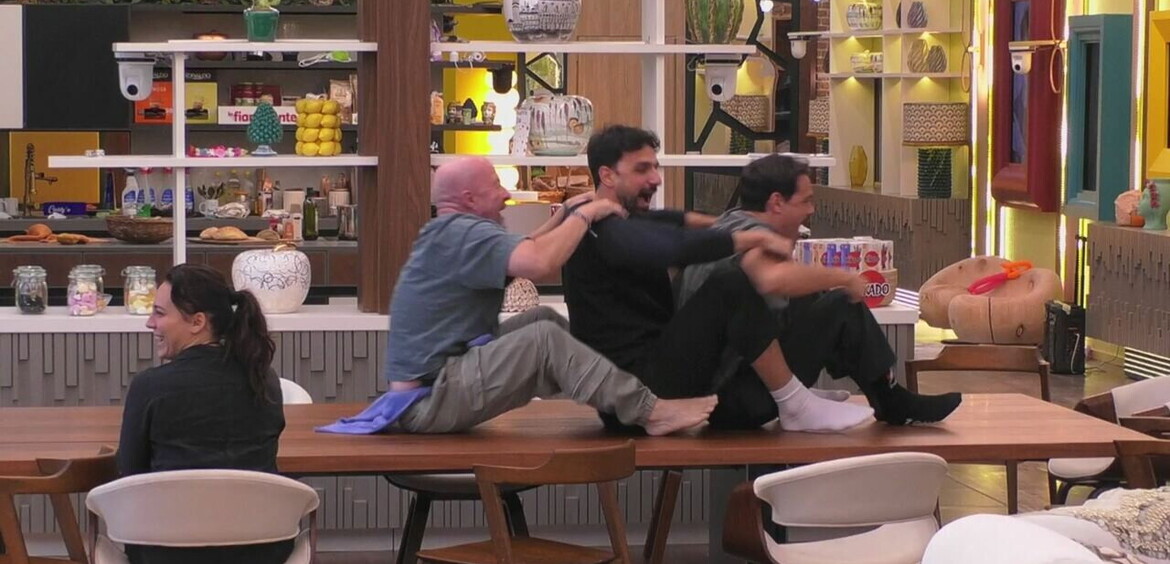 Un momento di folle stravaganza per i VIP&agrave;