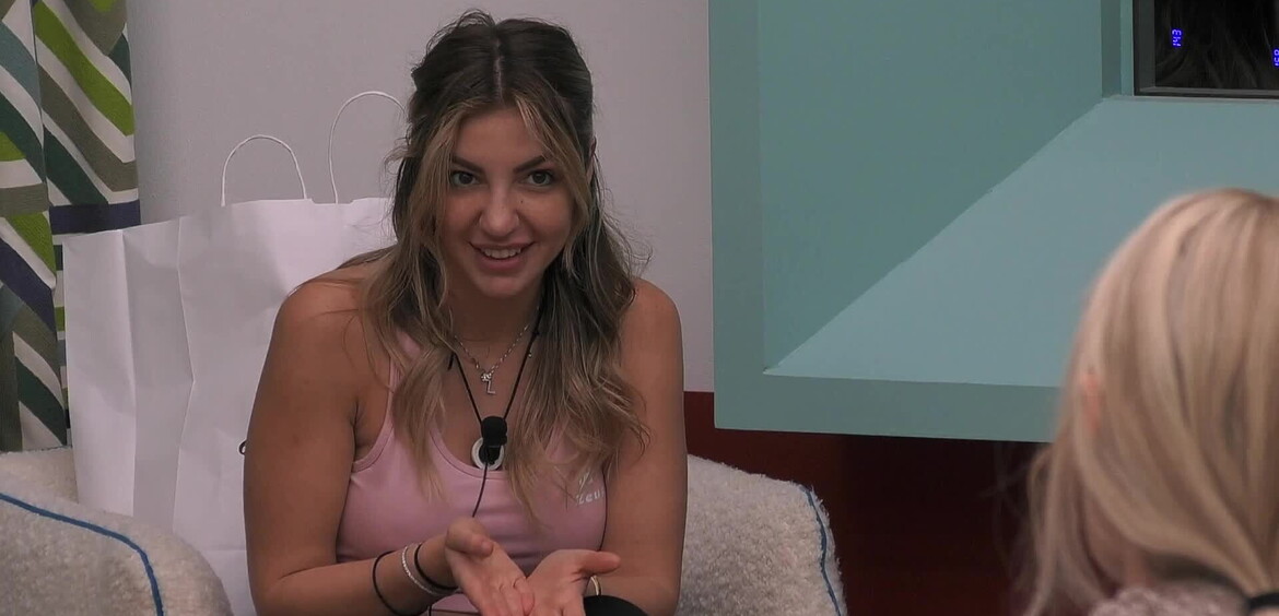 Lucia commenta il suo rapporto con Raul e Renato