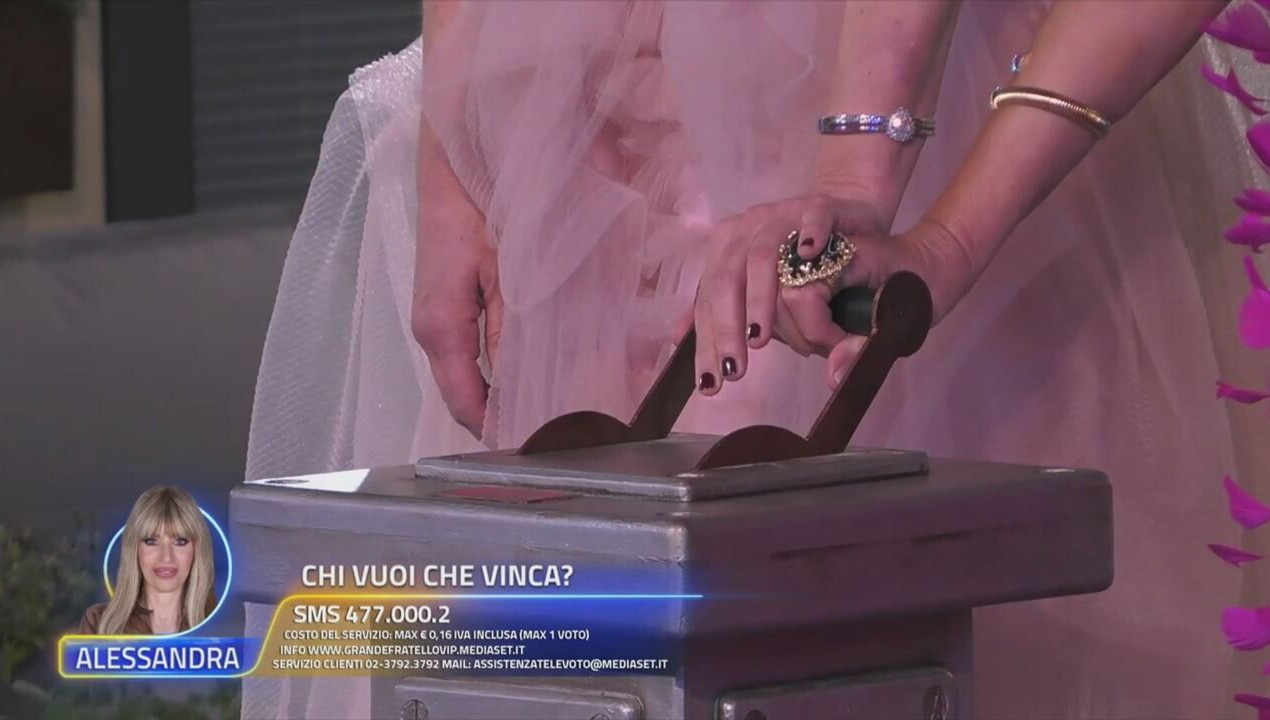 Alessandra e Antonella spengono le luci della Casa di Grande Fratello VIP&agrave;