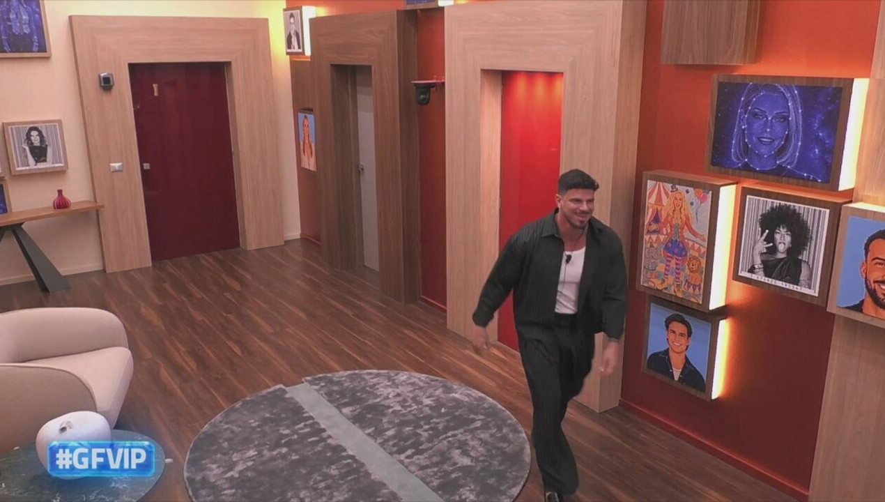 L ingresso In Casa Di Giancarlo Danto GFVIP