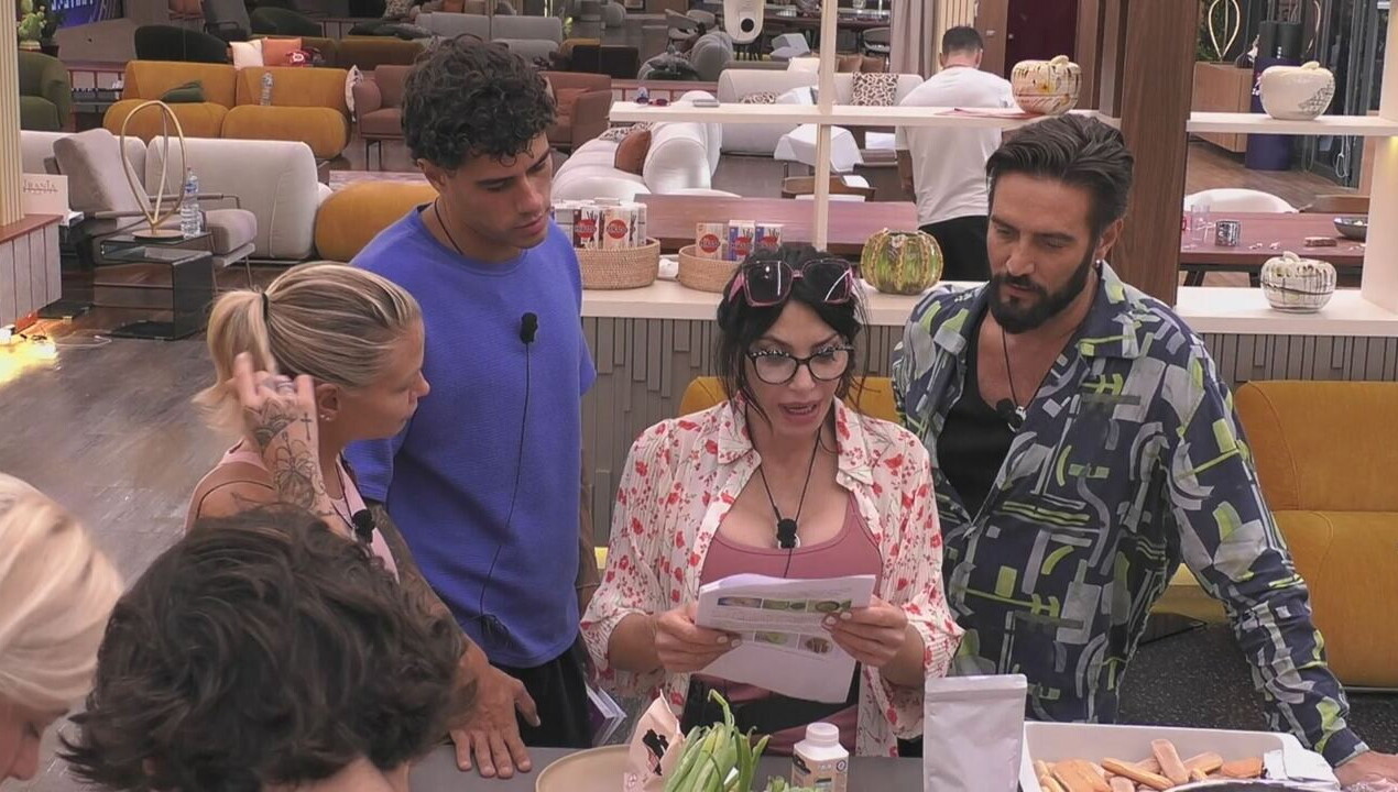 Inizia la preparazione della cena&agrave;