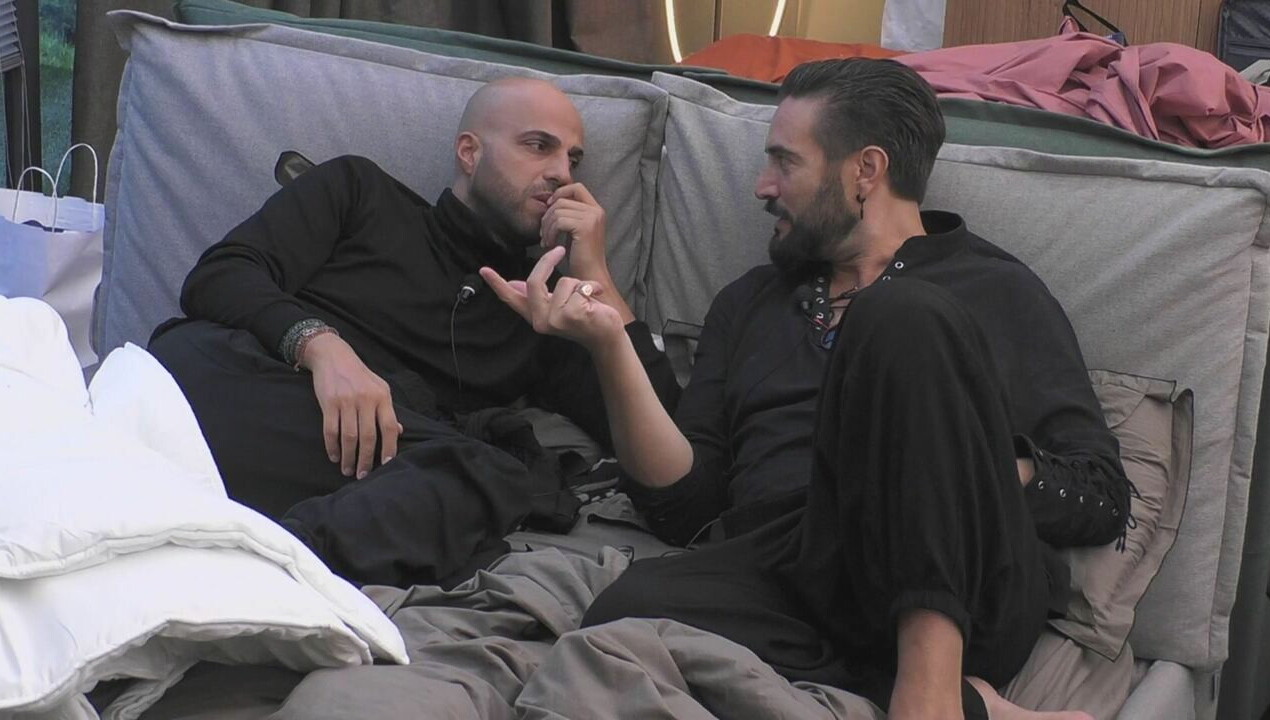 Alex e Jonathan analizzano l'atteggiamento di Marina&agrave;