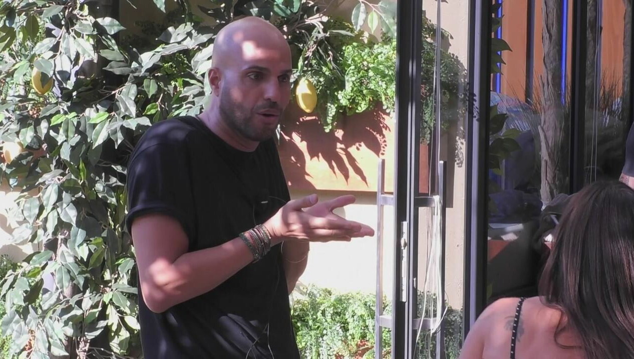 La discussione prosegue tra Guendalina e Jonathan&agrave;