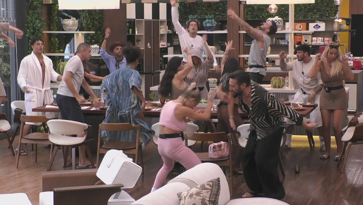 La Jungle Dance interrompe il pranzo&agrave;