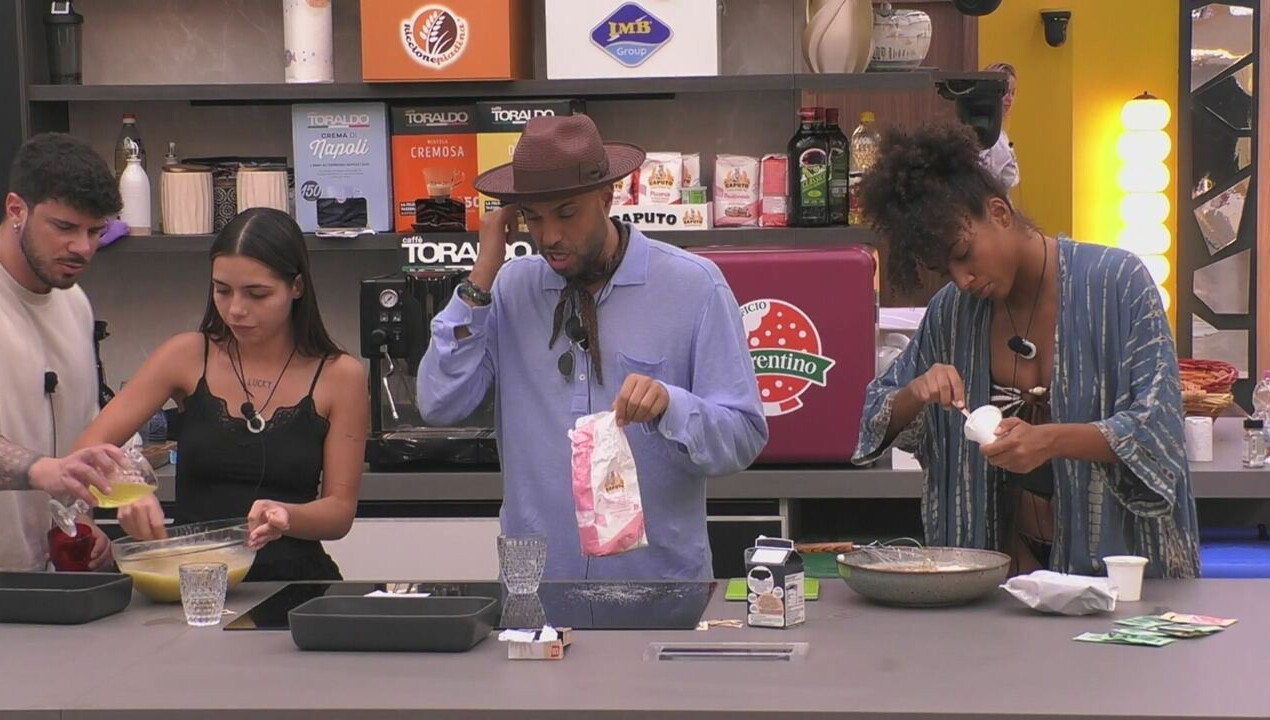 Due torte per i VIP: Megan e Piera in cucina&agrave;