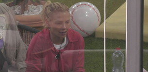 Giulia racconta le sue impressioni a Marina e Andreas