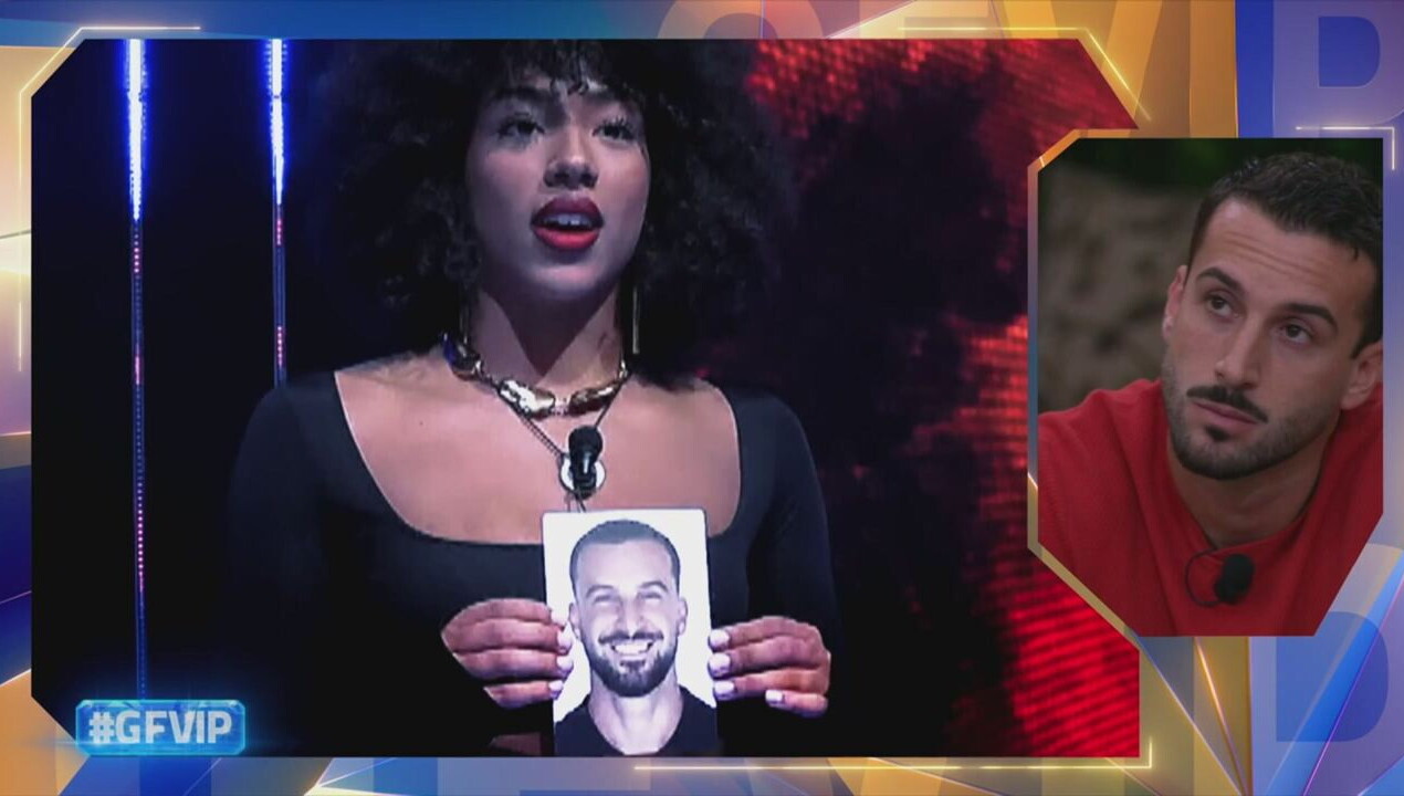 Gli scontri tra Andreas e Megan&agrave;