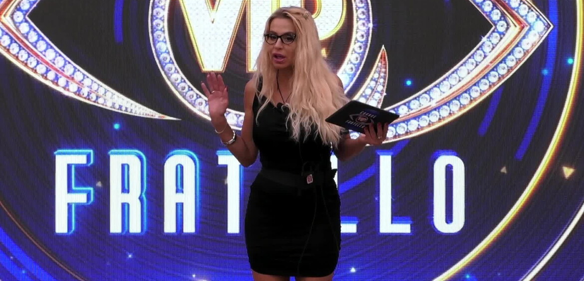  Valeria lascia la suite e torna a dormire in Casa